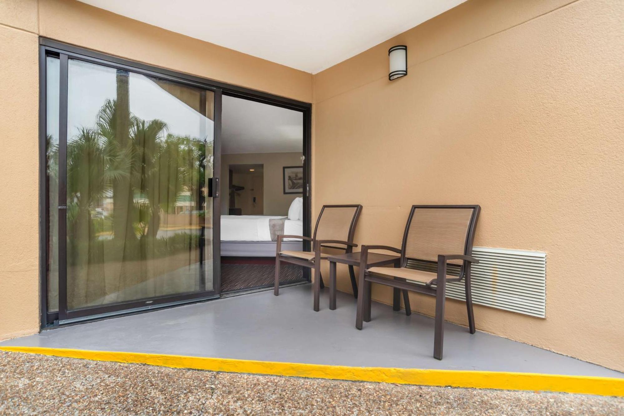 בילוקסי Best Western Oak Manor מראה חיצוני תמונה