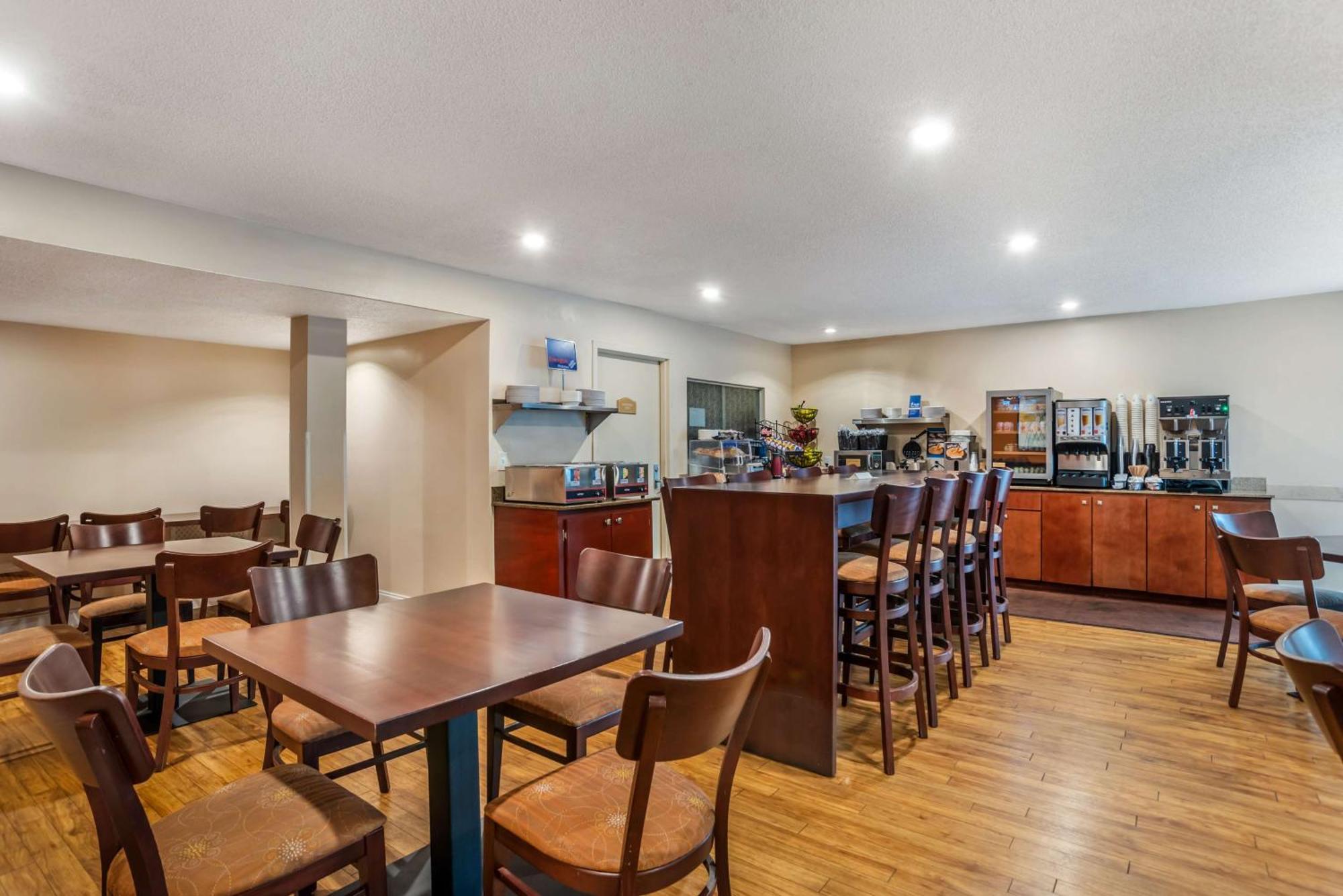 בילוקסי Best Western Oak Manor מראה חיצוני תמונה