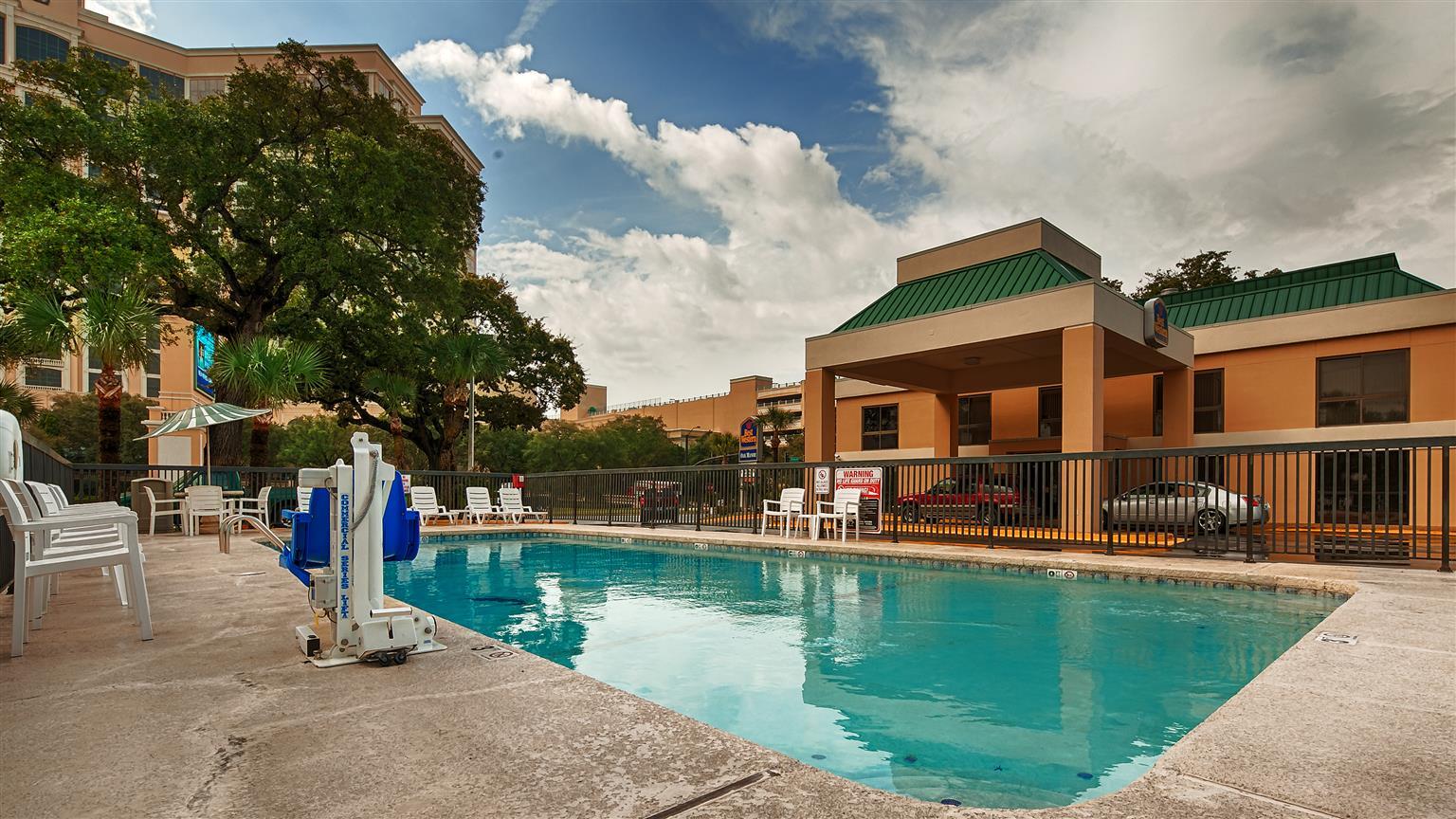 בילוקסי Best Western Oak Manor מראה חיצוני תמונה